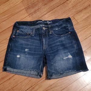 NEW AMERICAN EAGLE DISTRESSED FRAY JEAN SHORTS DENIM